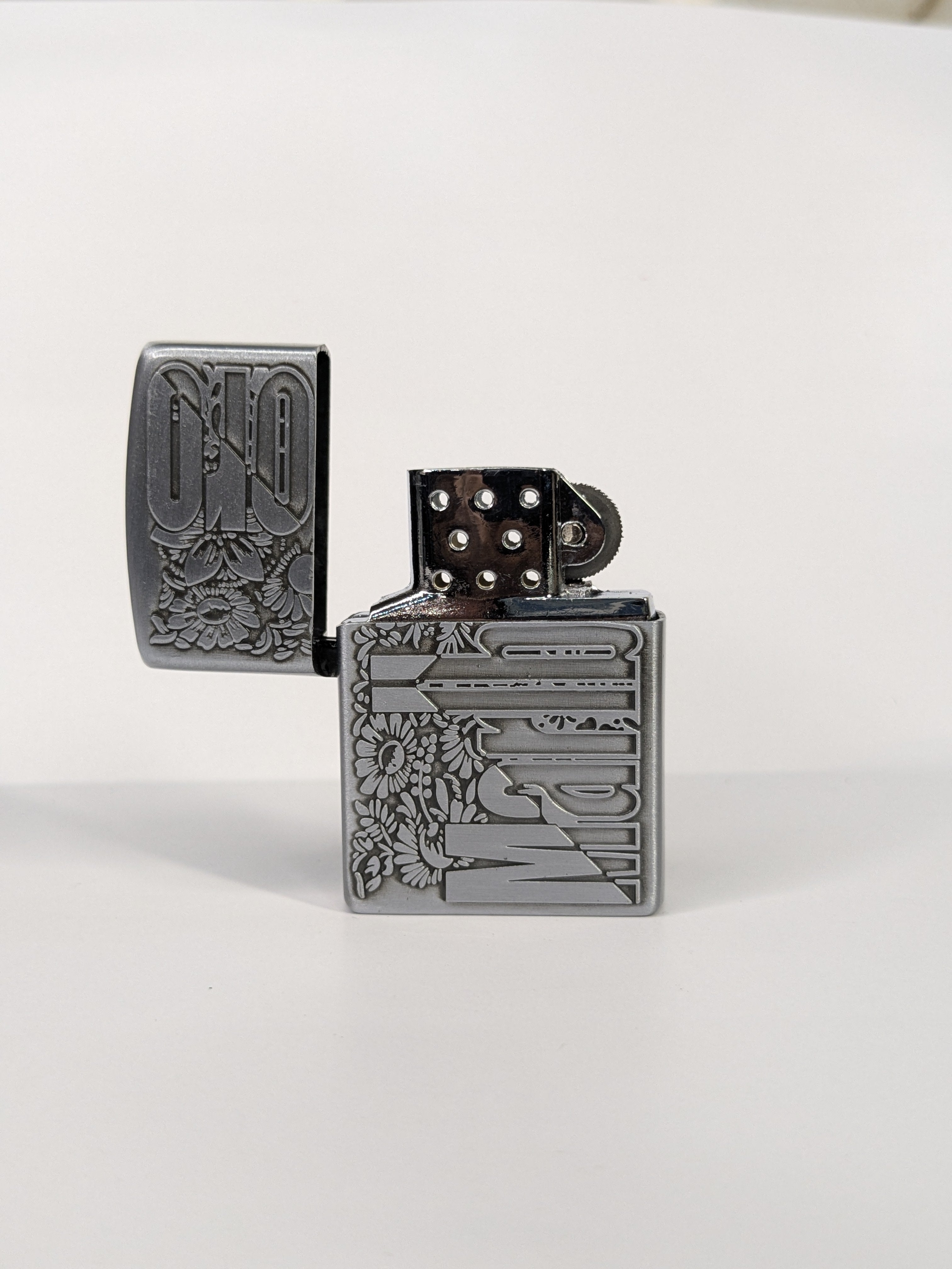 Vintage Marlboro Engraved Brass Lighter with Floral Design (Silver)
